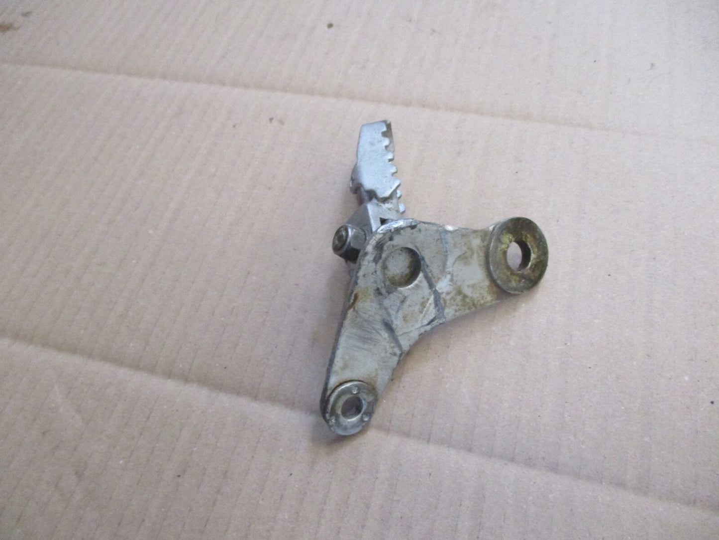 Cale pied avant gauche pour Yamaha 125 TY