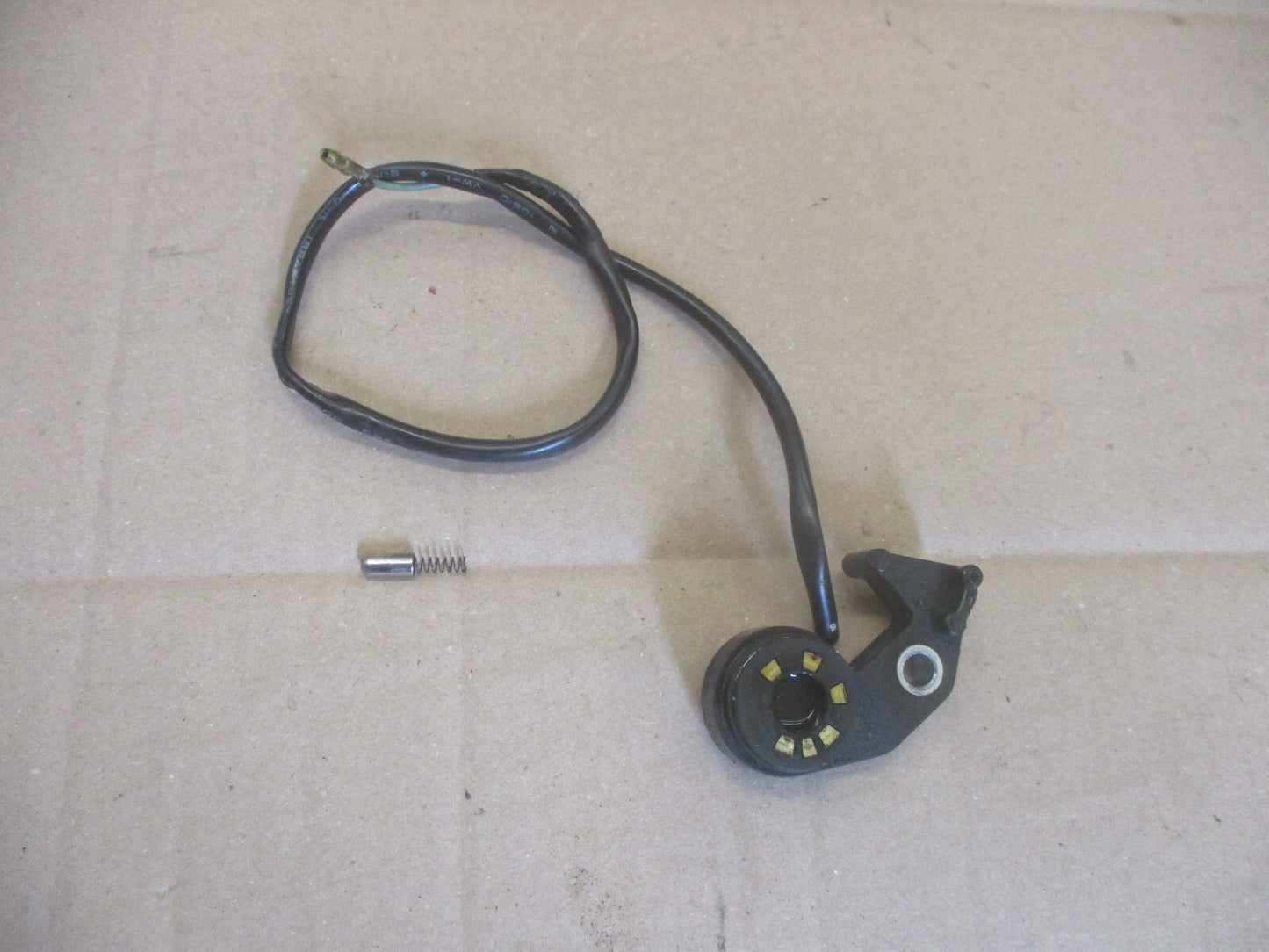 Contacteur de point mort + pion pour Honda 125 CBR - JC34