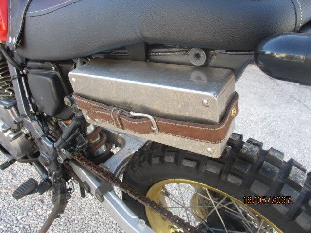 Boite pour accessoires électriques Café racer 650 NX Dominator - RD02 - RD08A