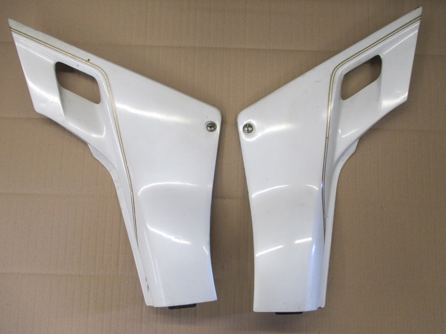 Caches latéraux pour Honda 750 VFR - RC24