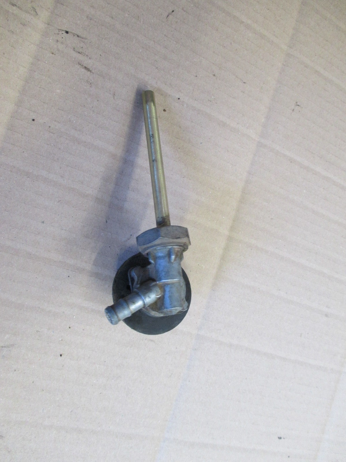 Robinet essence pour Honda 650 NTV REVERE - RC33