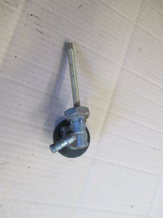 Robinet essence pour Honda 650 NTV REVERE - RC33