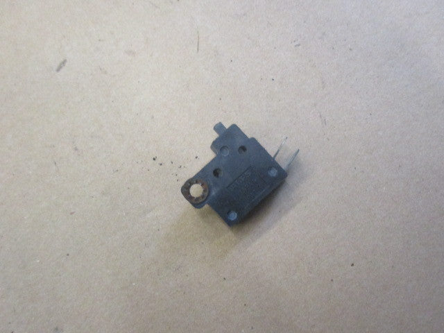 Contacteur de frein avant pour Honda 125 NX Transcity - JD12