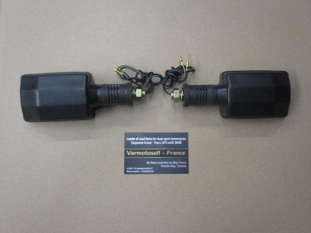 Clignotants NEUFS (tige courte) pour Yamaha 125 RDLC - 10W