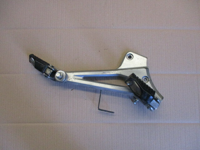 Platine repose pied droite pour Kawasaki 500 ER5 ER-5