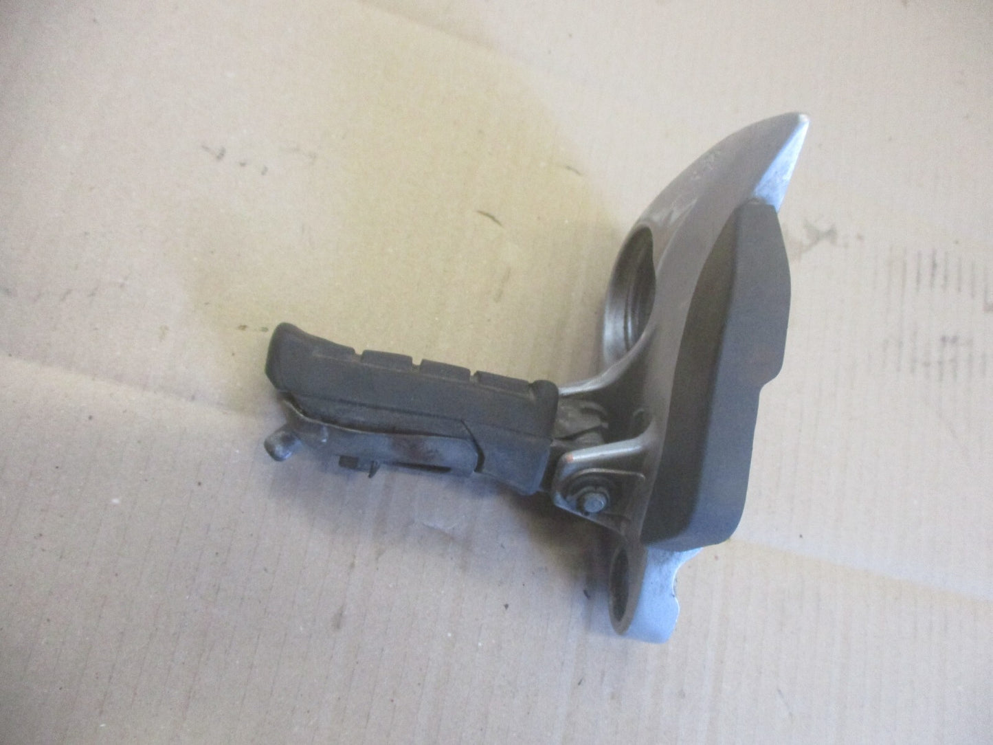 Cale pied avant gauche pour Honda 700 XLV Transalp - RD13A