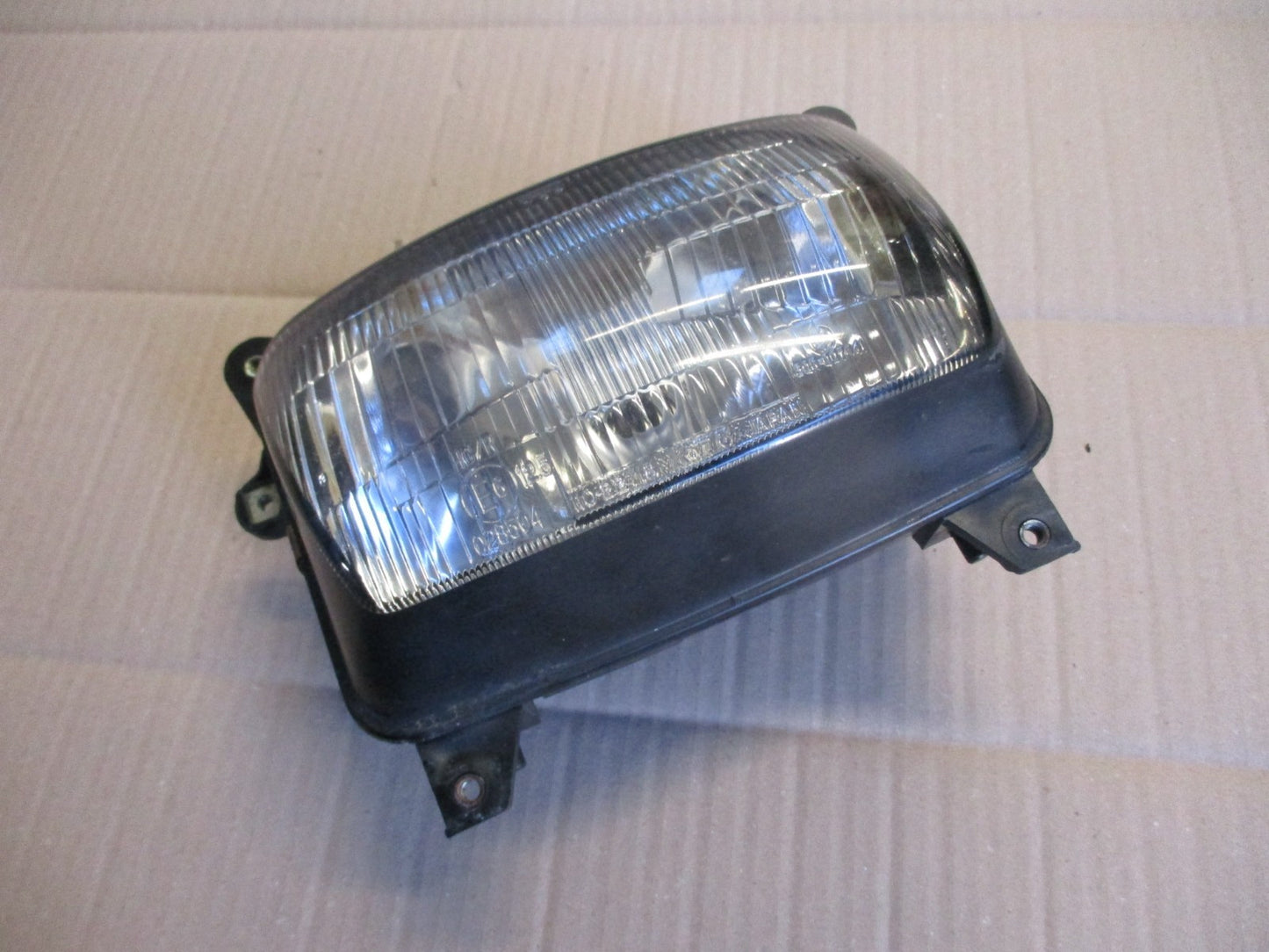 Phare pour Honda 650 NX Dominator - RD08A