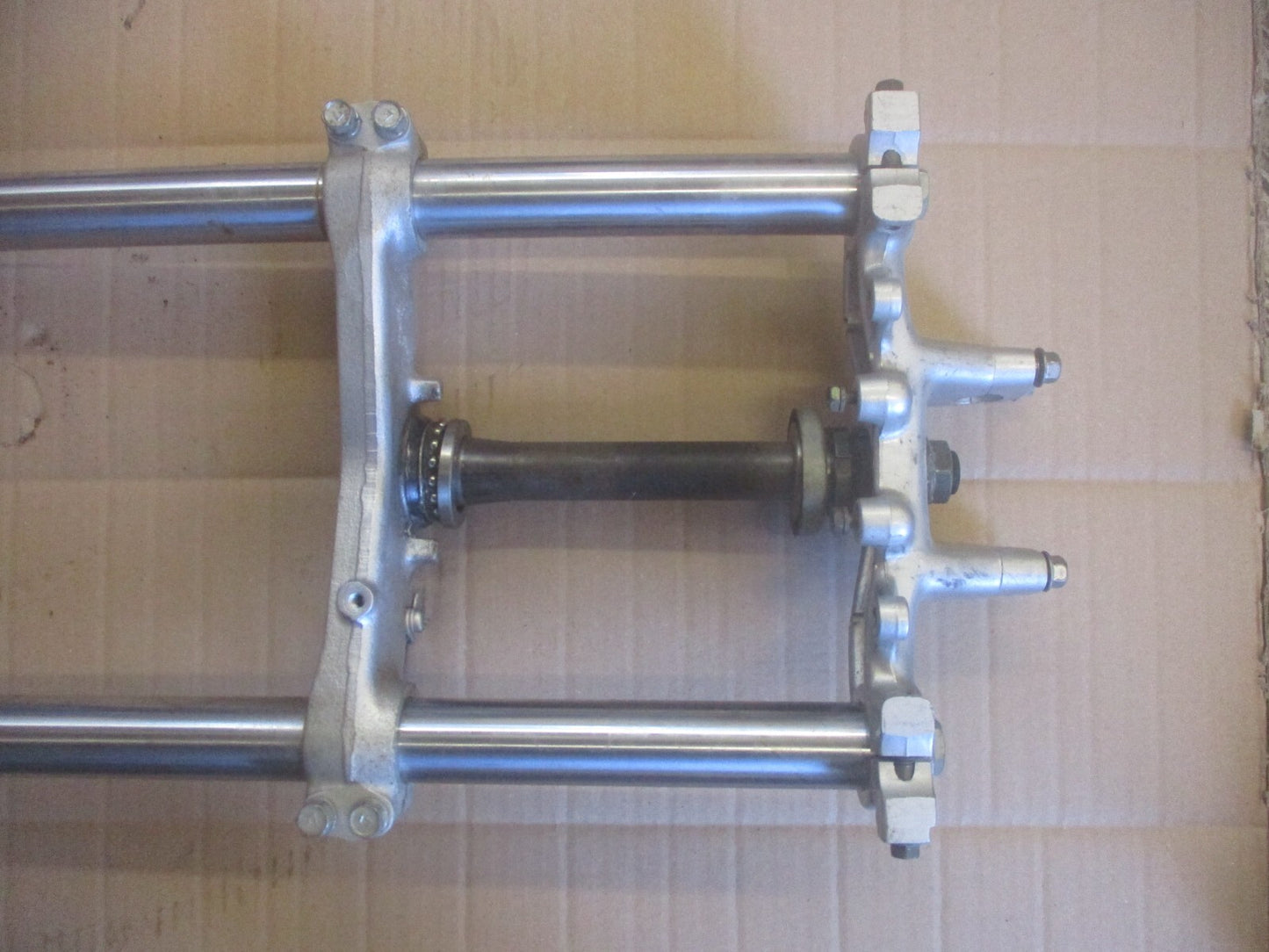 Fourche pour Yamaha 125 TW - DE01 - DE054
