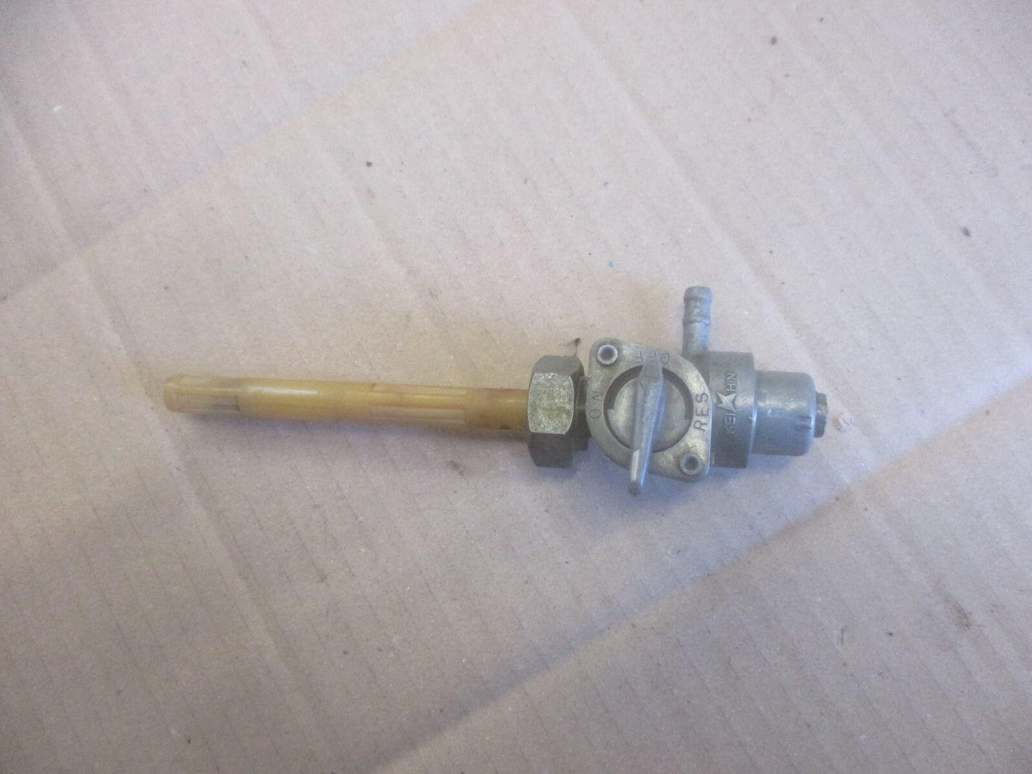 Robinet essence pour Honda 125 CM - JC05