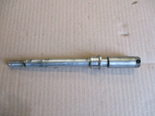 Axe de roue avant pour Honda 125 XLR R - JD16A