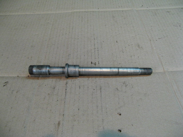 Axe de roue avant pour Honda 125 XLV - Varadéro - JC32