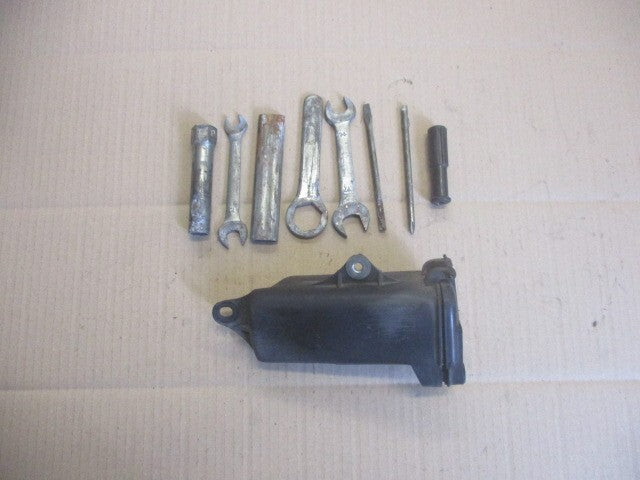 Boite outils + outils pour Honda 125 XR - JD19A - JD1911