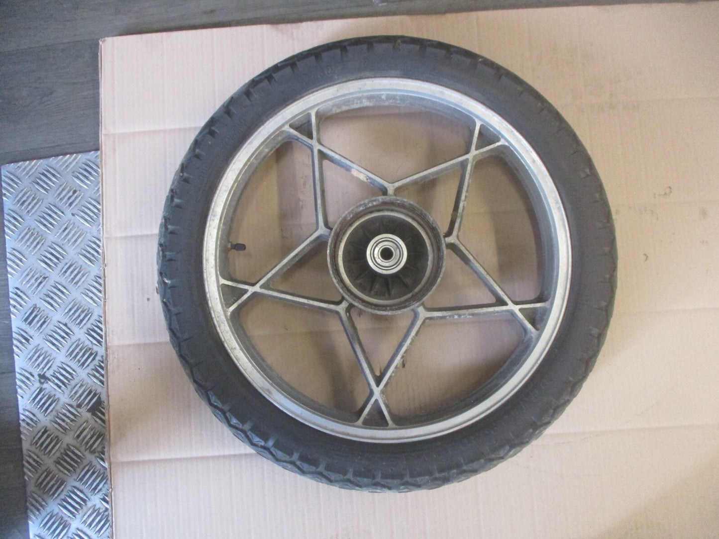 Roue avant pour Suzuki 125 GT