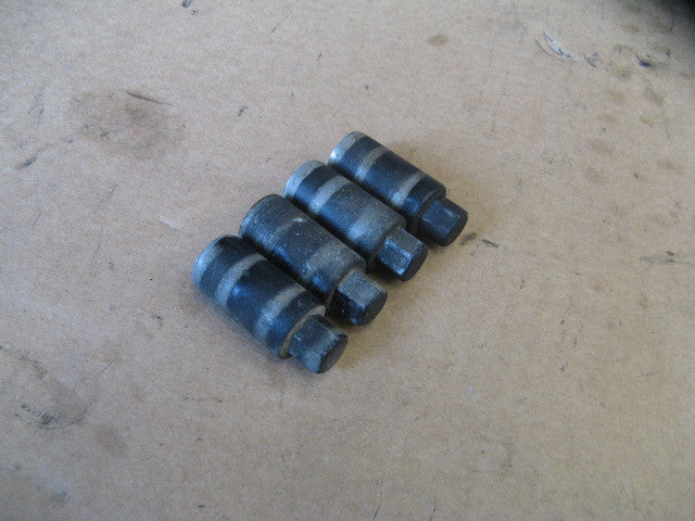 Ecrous de fixation cylindre pour Yamaha 125 DTMX - 2A8