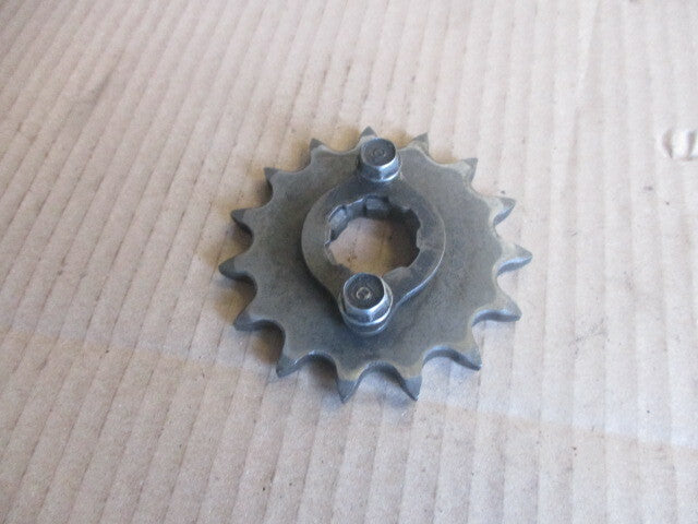 Pignon de sortie de boite 15 dents + plaquette fixation Honda 600 XLR - PD03