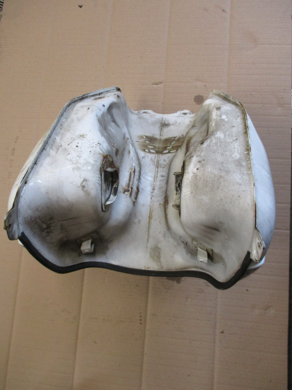 Réservoir d'essence pour Suzuki 650 DR RS SE - SP44A
