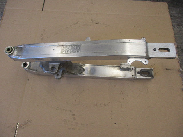 Bras oscillant pour Honda 750 Africa twin - XRV - RD04