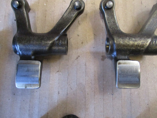 Culbuteurs + axes pour Suzuki 800 DR - SR42A