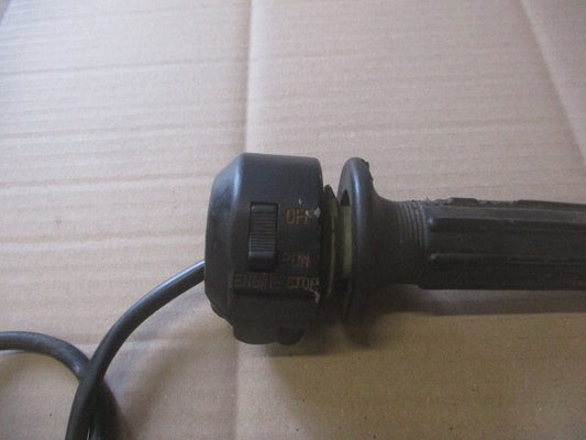 Poignée d'accélérateur + cocotte droite pour Suzuki 125 GT