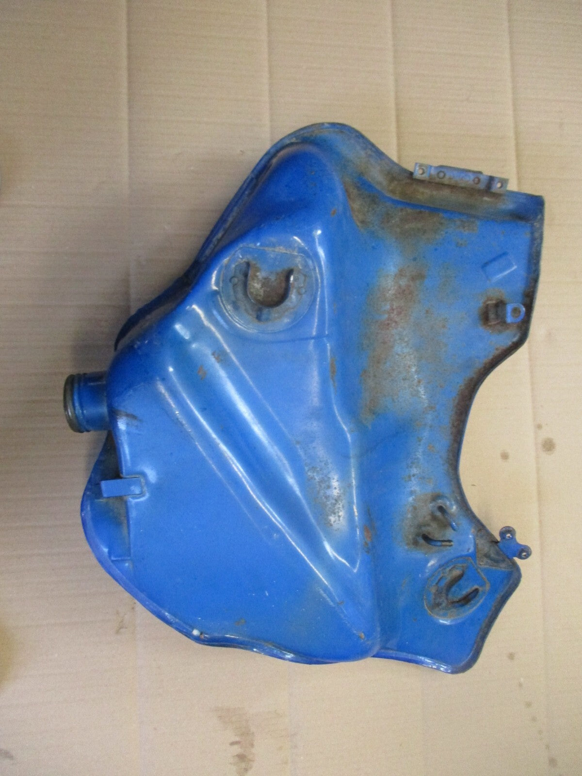 Réservoir droit et gauche pour Suzuki 750 DR - 800 DR - SR41 - SR42A