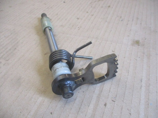 Axe de sélecteur de vitesses + entretoise de sélecteur Suzuki 125 TSR - SF15A