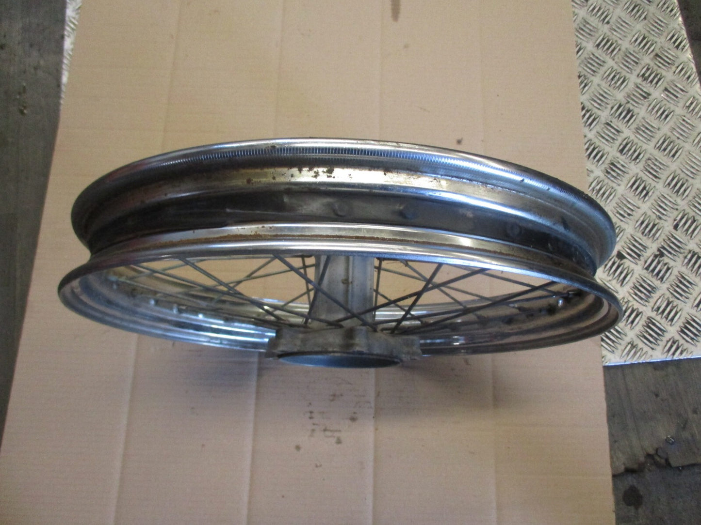 Jante avant pour Honda 125 Rebel - JC24A - JC26A