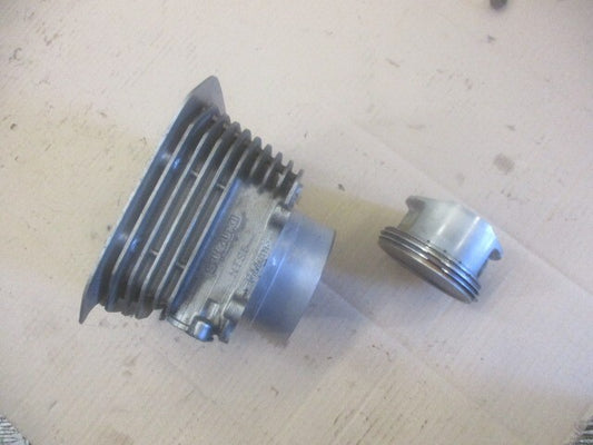 Cylindre / piston pour Suzuki 650 XF Freewind