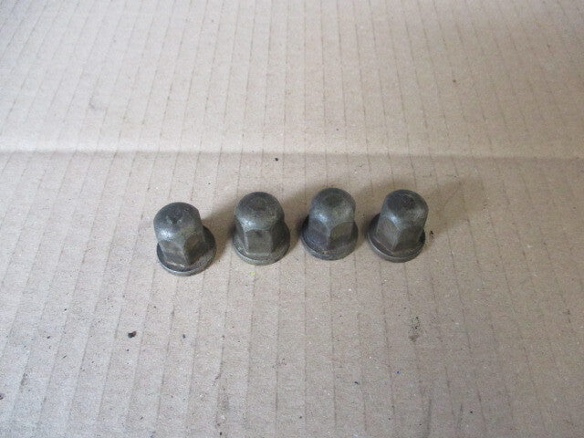Ecrous de fixation culasse pour Aprilia 125 Tuareg