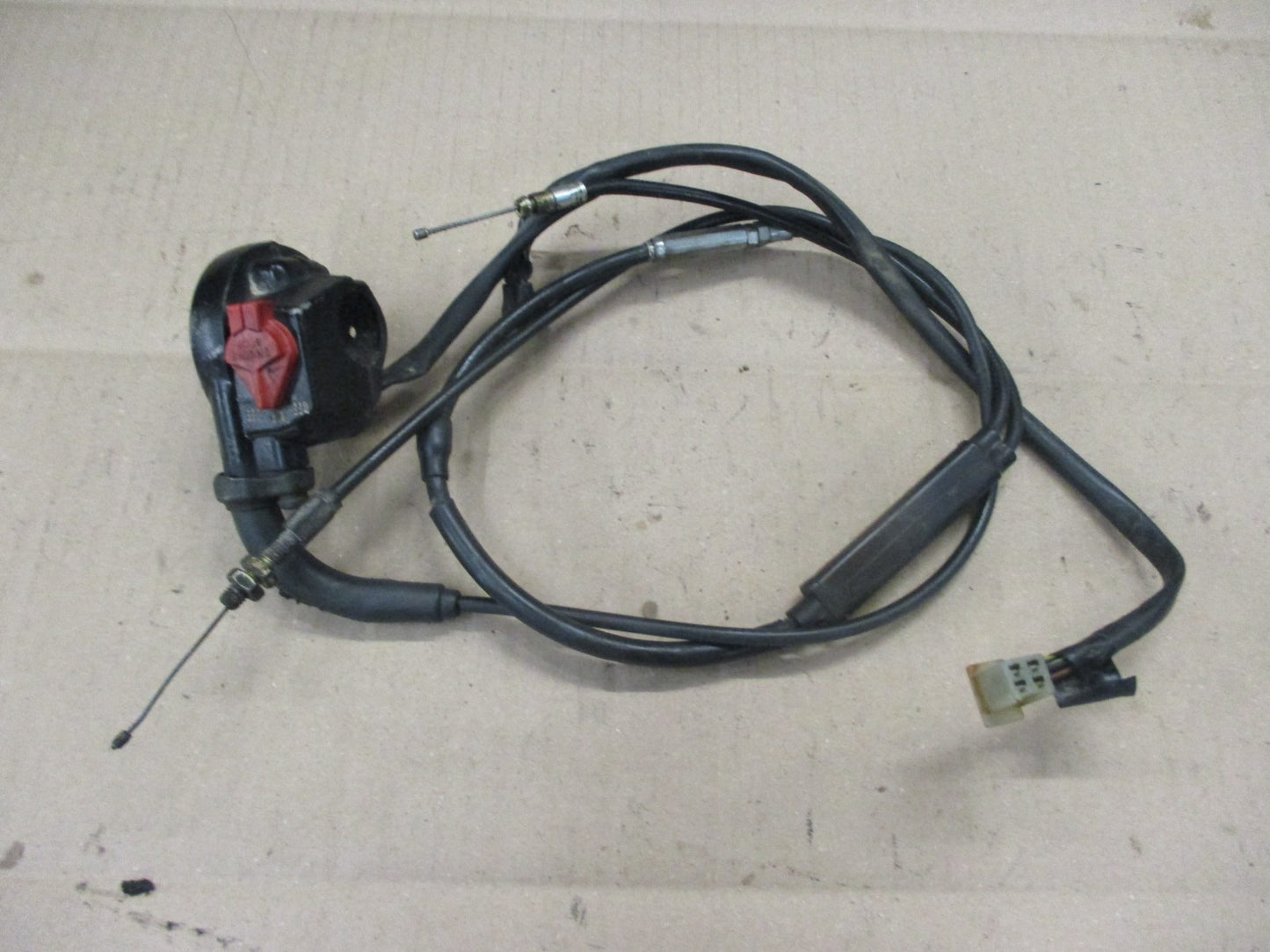 Cocotte droite coupe circuit + cables pour Kawasaki 125 KMX - MX125B