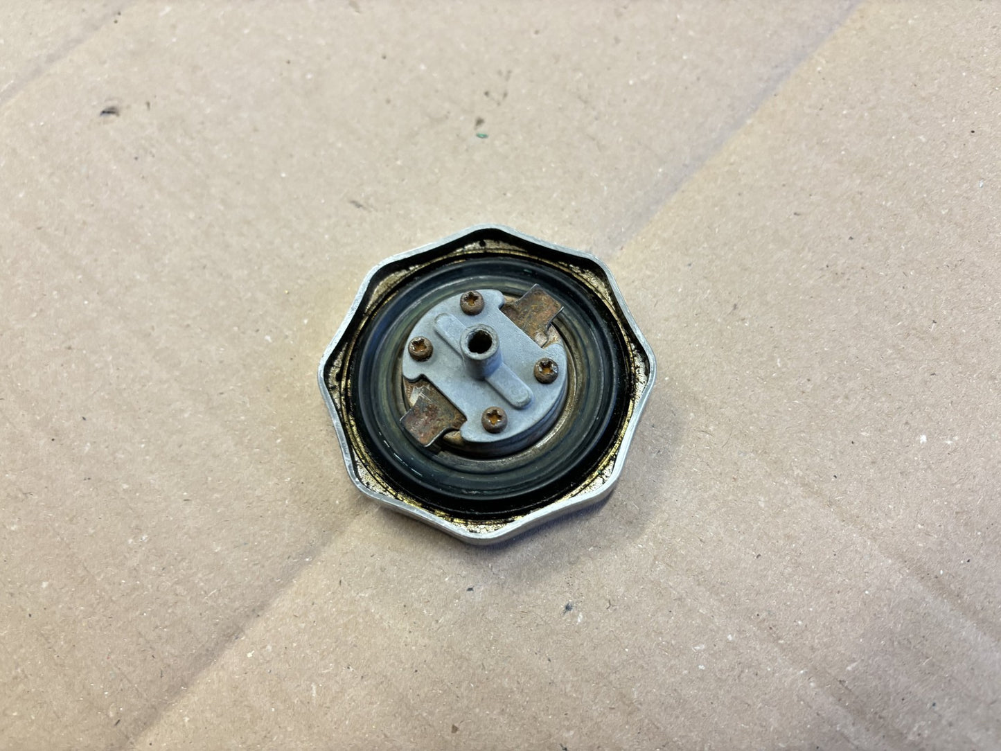 Bouchon essence pour Kawasaki 125 KE - K1 - KS