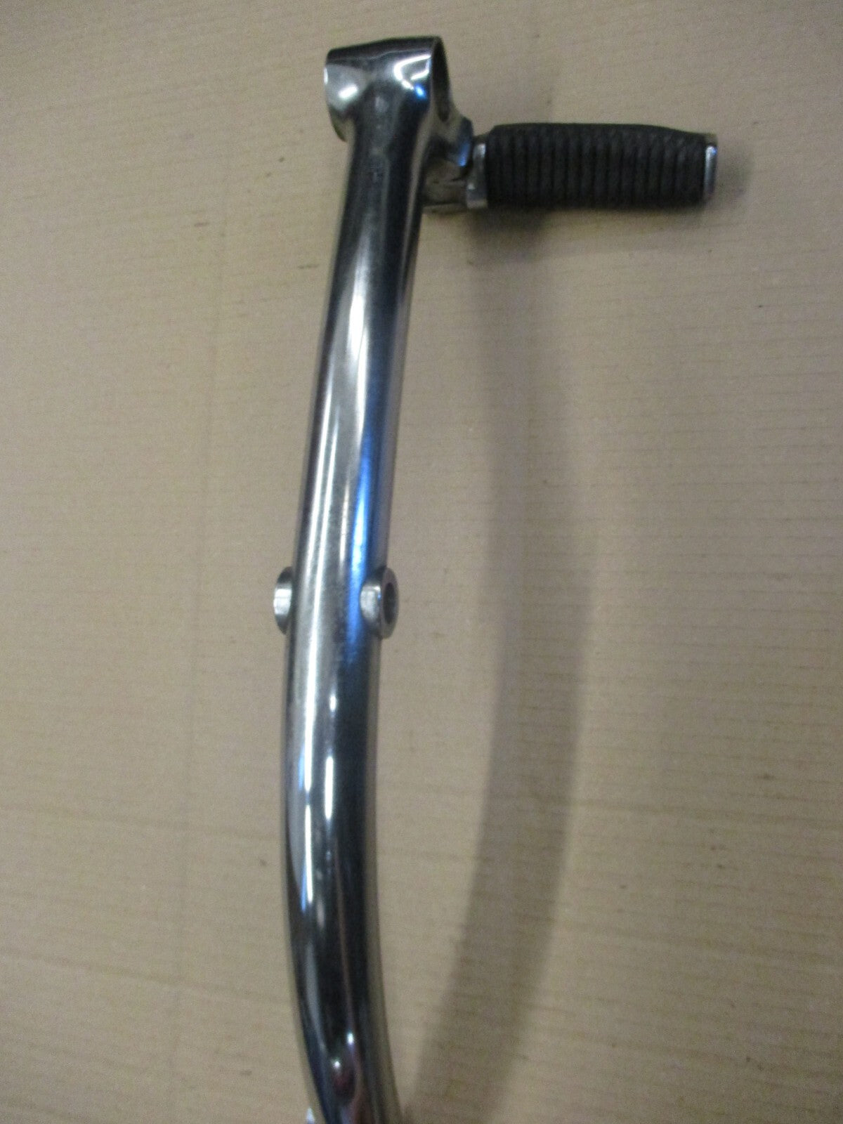 Support garde boue + cale pied arrière gauche Suzuki 1400 VS Intruder - VX51L