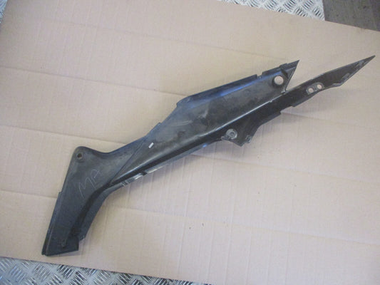 Cache latéral gauche pour Honda 125 CBR - JC34