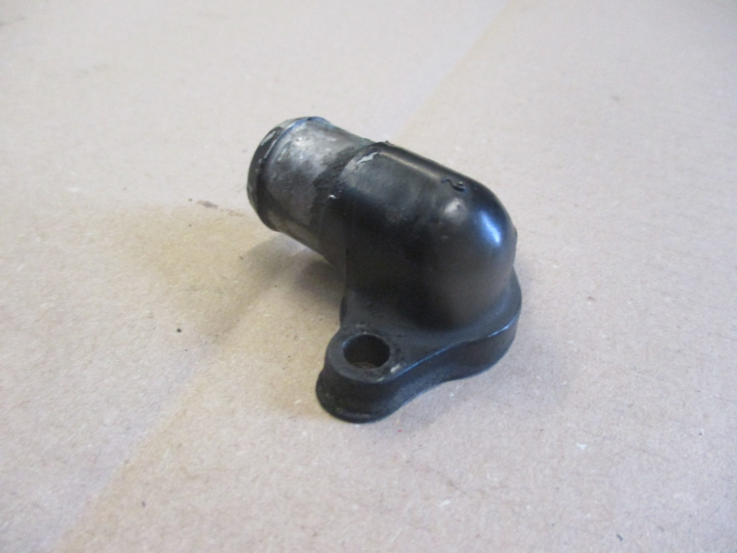 Coude de circuit de refroidissement pour Kawasaki 125 KMX - MX125B