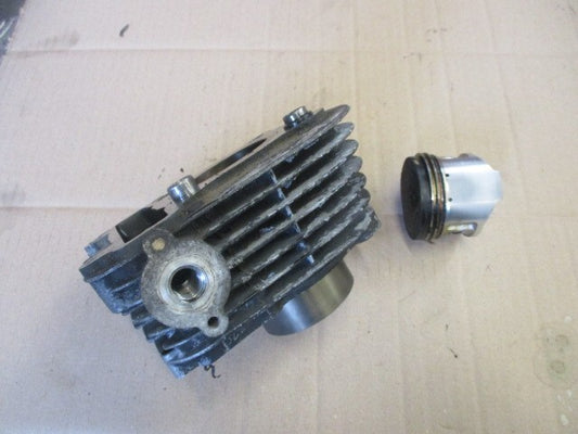Cylindre / piston pour Yamaha 125 SR - 10F