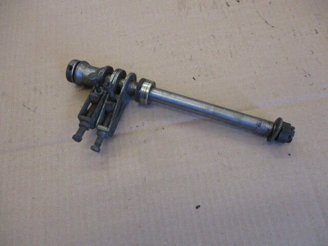 Axe de roue arrière pour Yamaha 400 XJ - 4V7