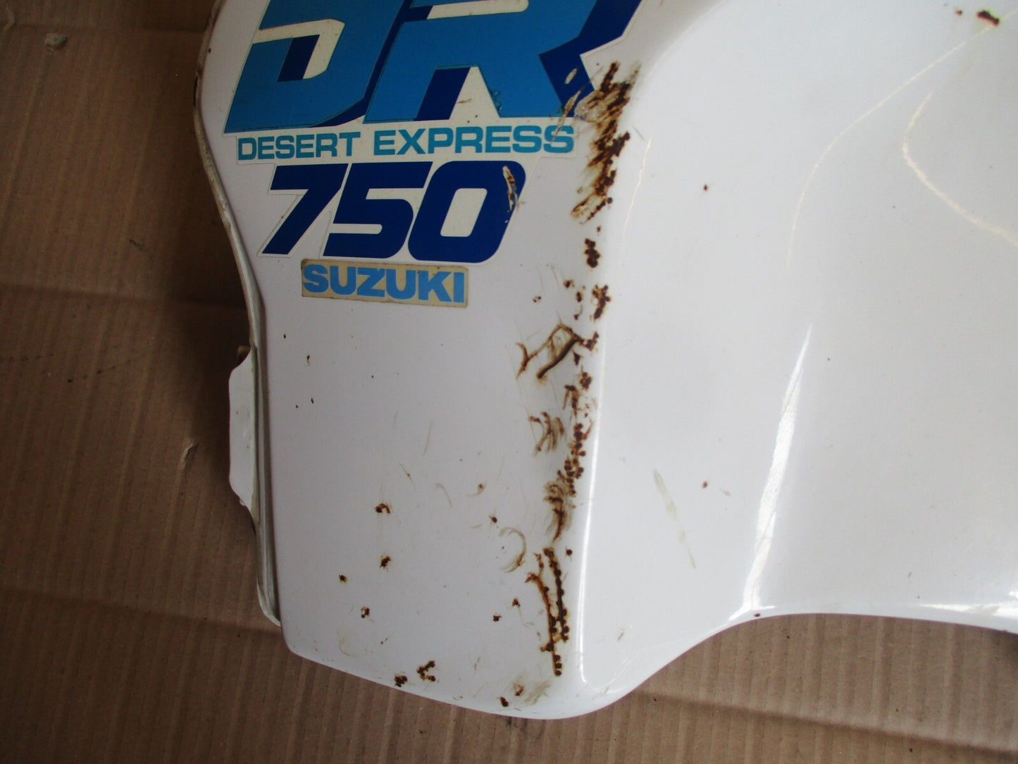 Réservoirs pour Suzuki 750 DR - 800 DR - SR41 - SR42A