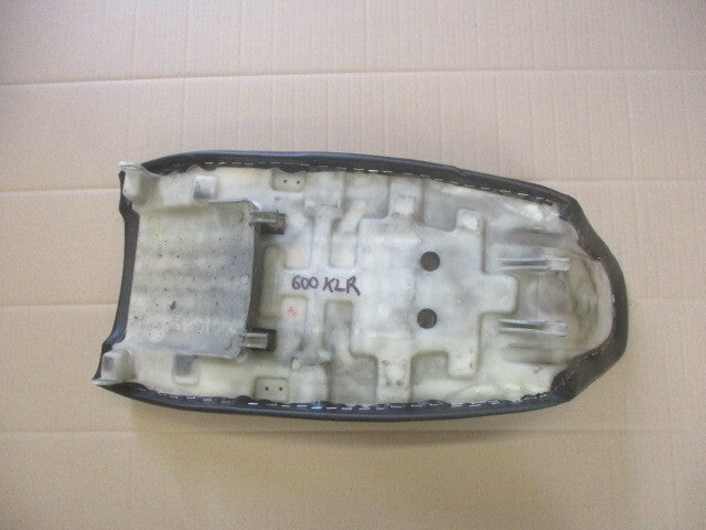 Selle refaite à neuf pour Kawasaki 600 KLR