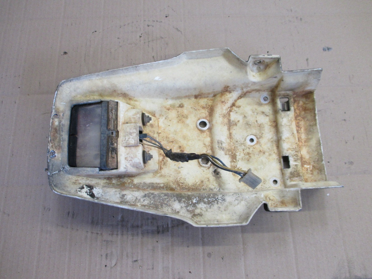 Garde boue arrière + feu pour Yamaha 600 XT - 2KF