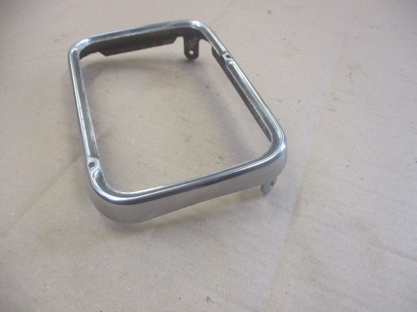 Cerclage de phare pour Yamaha 125 TZR - 2RL