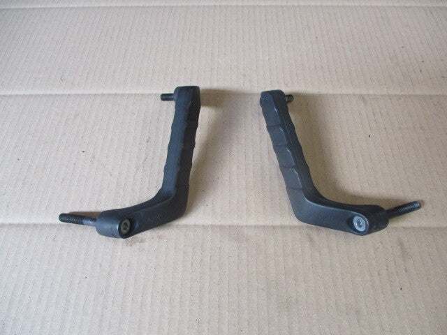 Poignées passager arrières + vis pour Aprilia 125 Tuareg