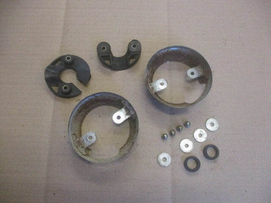 Caches + caoutchoucs sous compteur compte tours pour Kawasaki 125 KE - K1 - KS