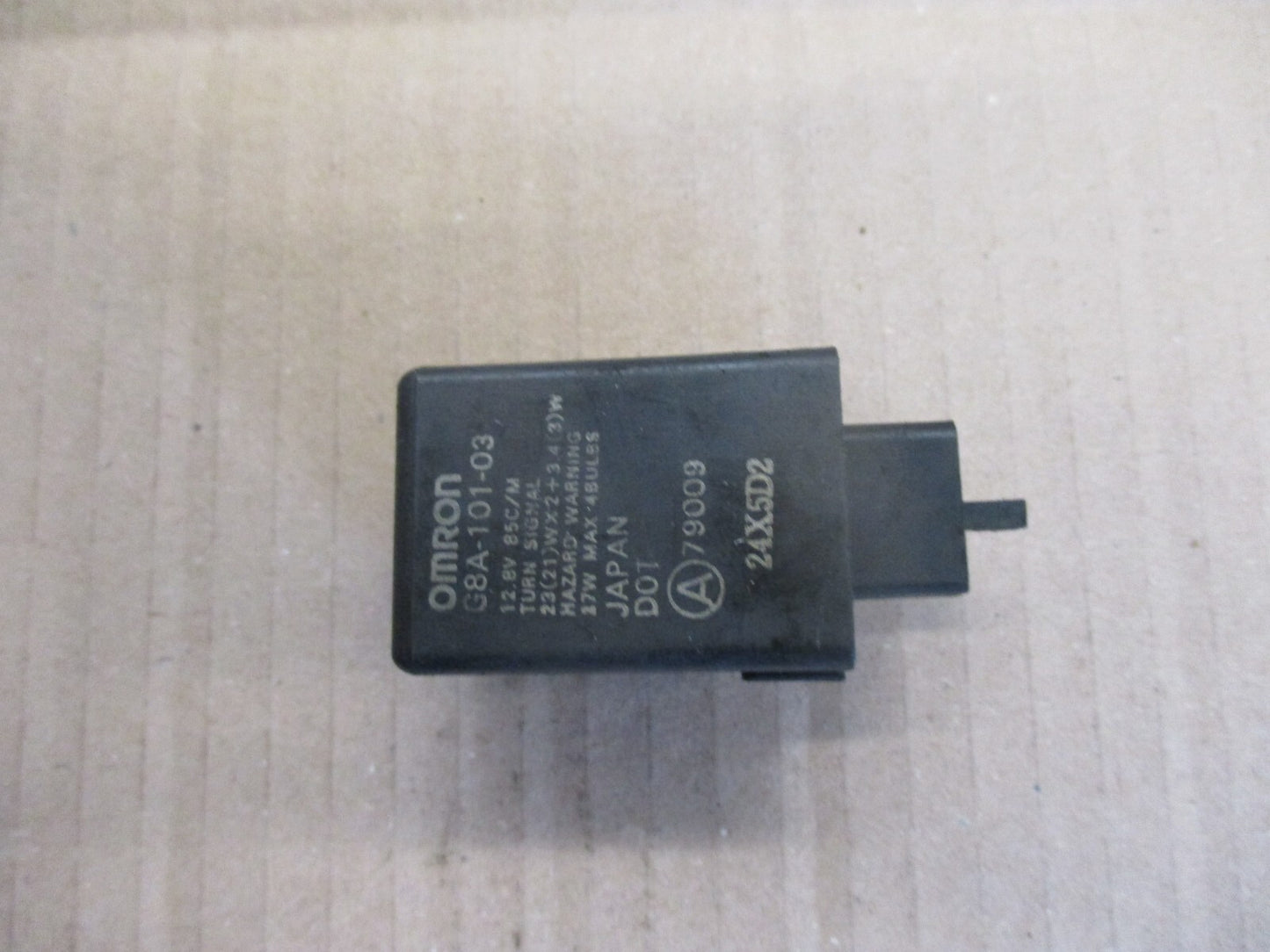 Centrale clignotants OMRON G8A-101-03 pour Yamaha - Kawasaki - Honda