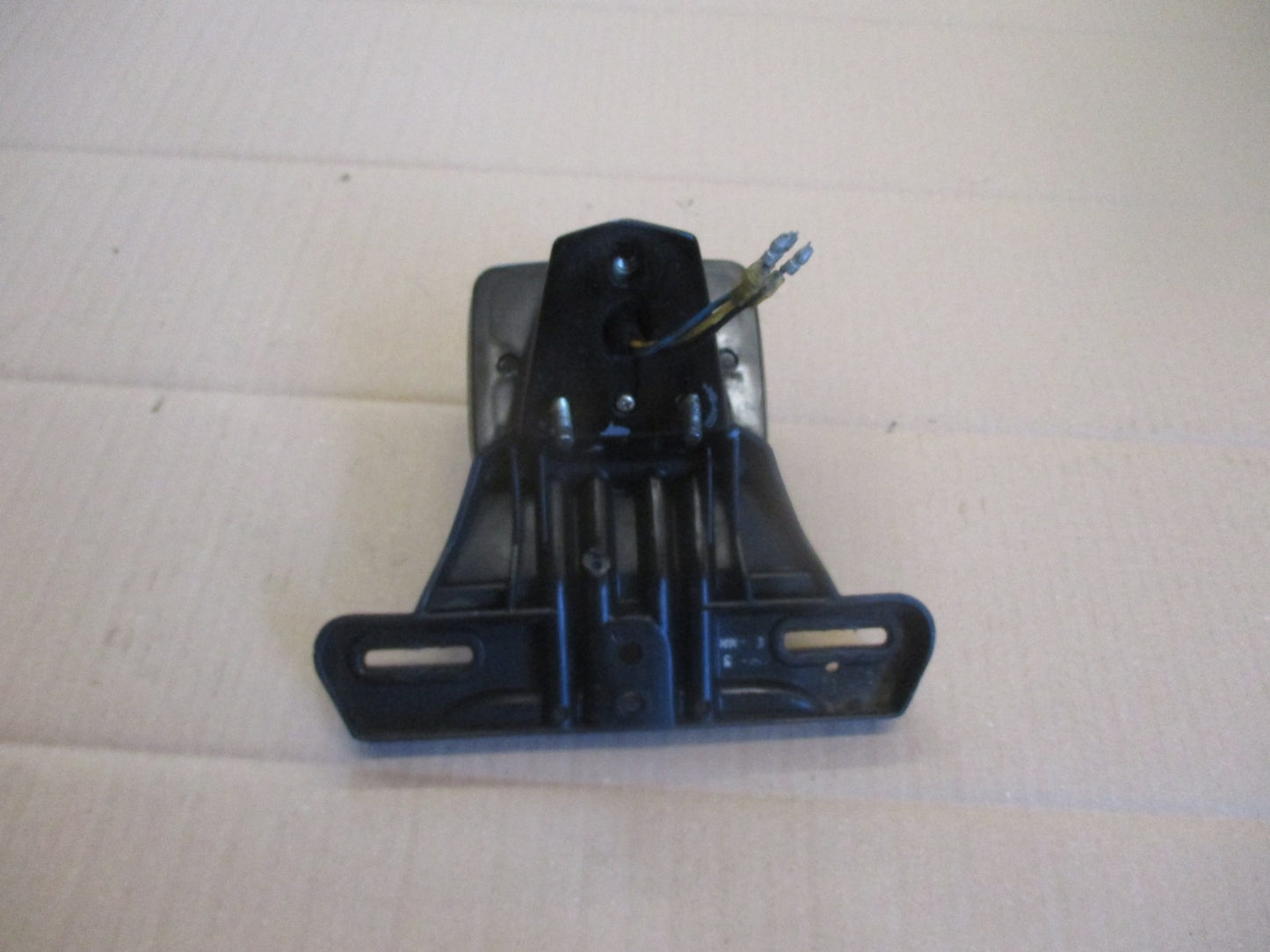 Feu arrière pour Yamaha 600 XT Ténéré - 34L - 43F - 55W