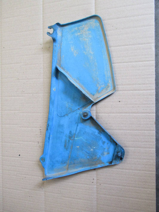 Cache latéral droit pour Yamaha 125 DTLC - 10V