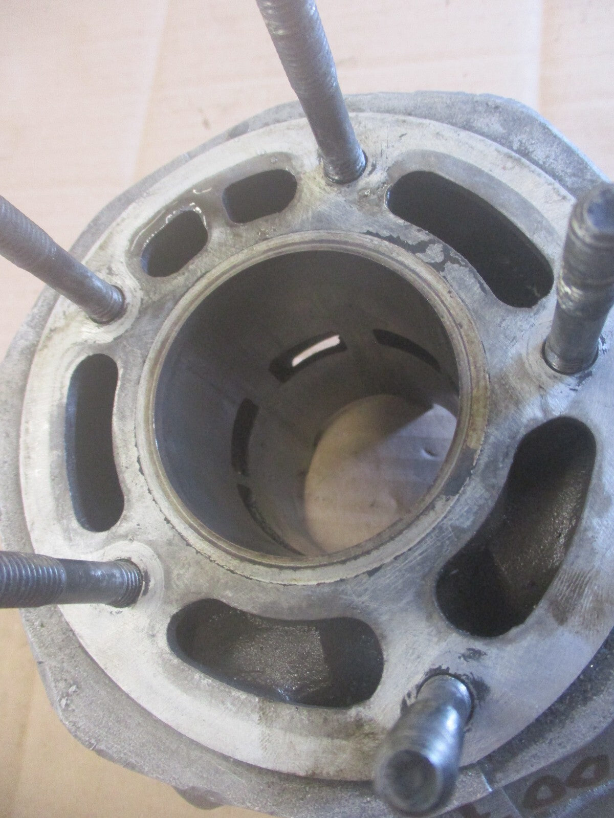 Cylindre 57.00 mm à réaléser pour Yamaha 125 TZR - 2RL