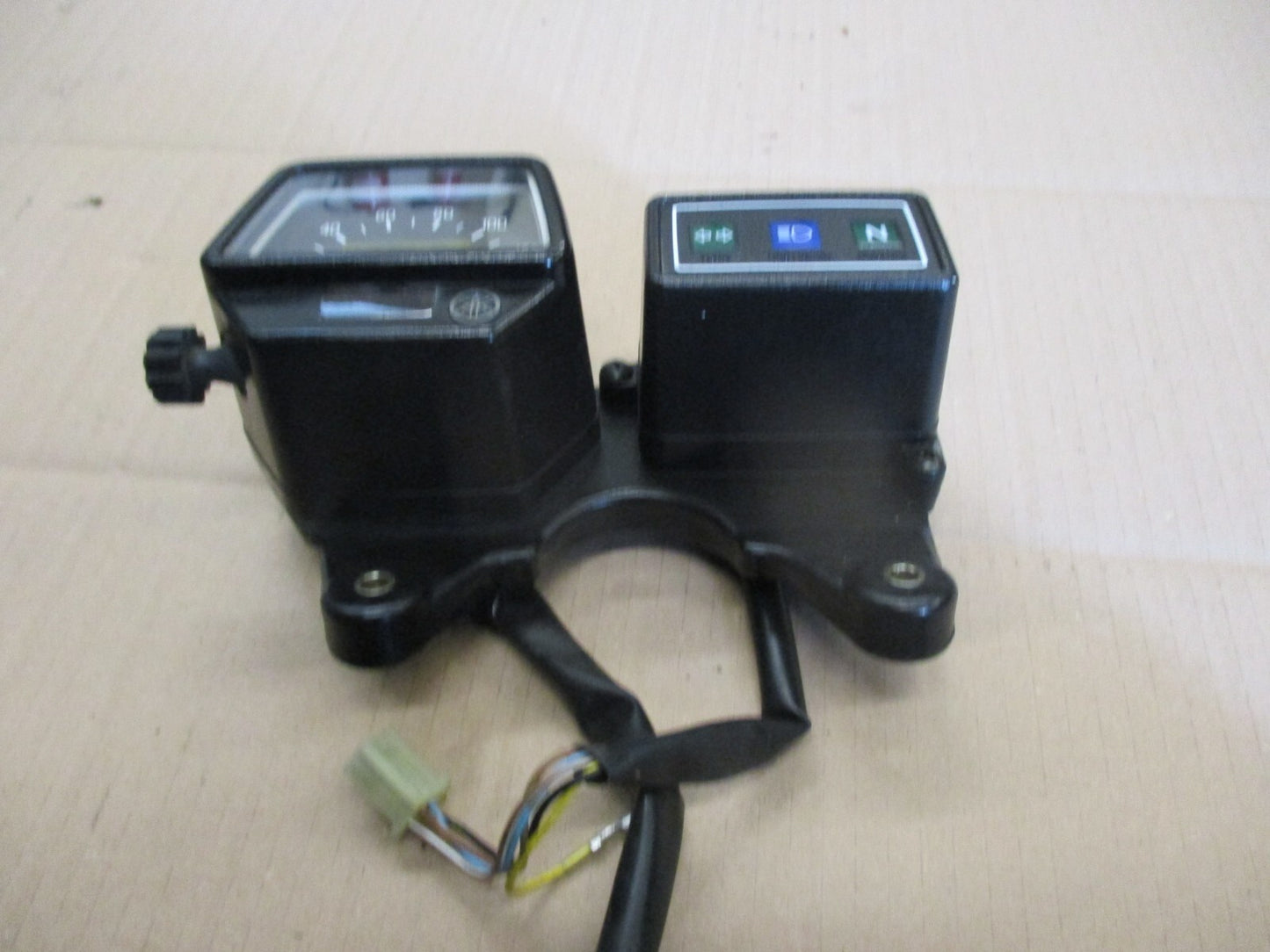 Bloc compteur 7767 kms + voyants pour Yamaha 125 TW - DE01 - DE054