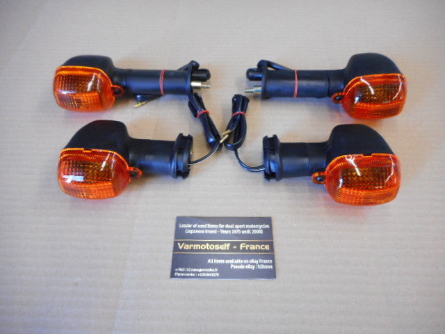 Clignotants NEUFS pour Yamaha 600 750 1000 FZ FZR FZS YZF R6 R1 et 850 TRX
