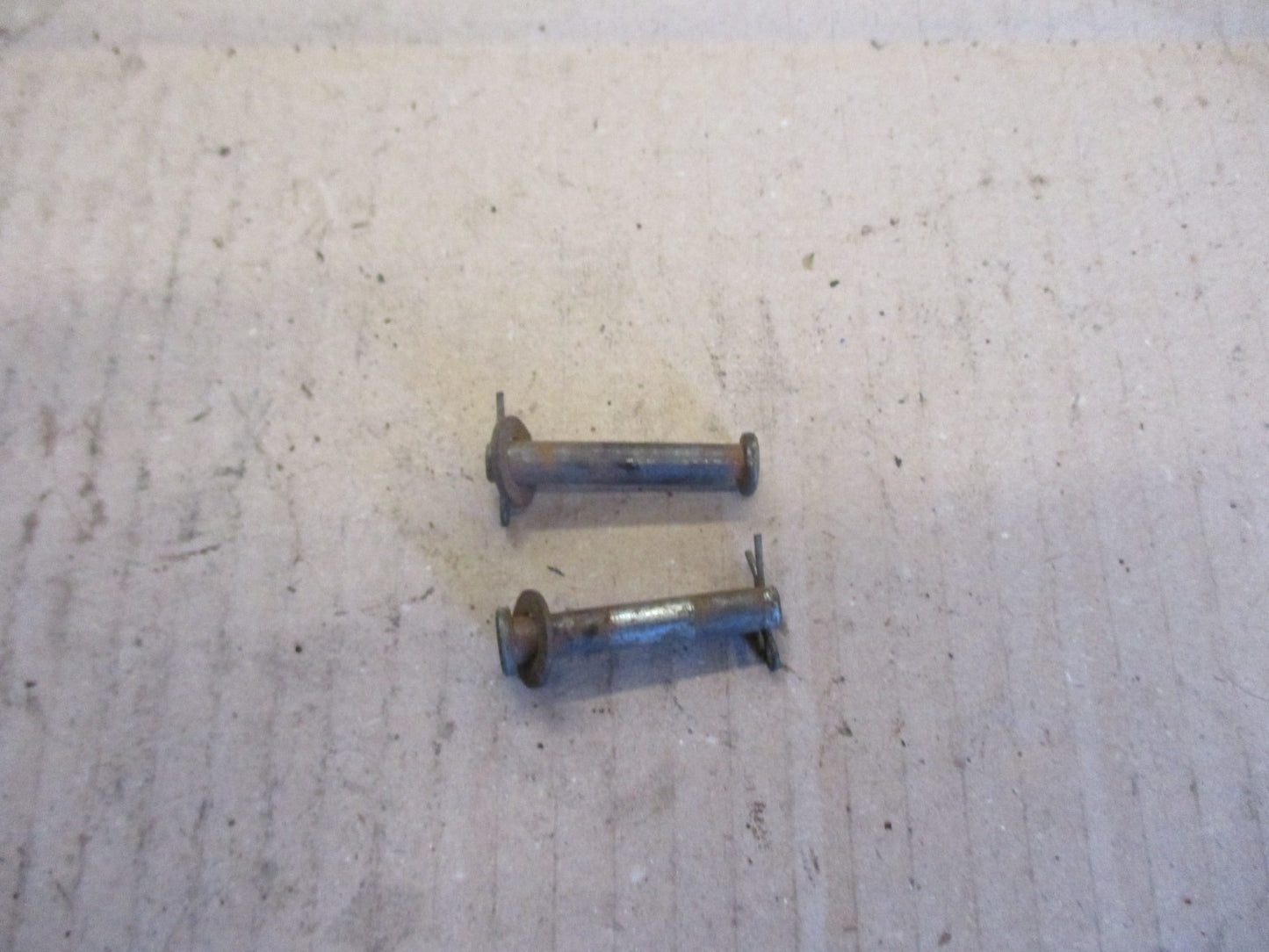 Axes charnières de selle pour Honda 125 CBT - CB125T - 125 Twin