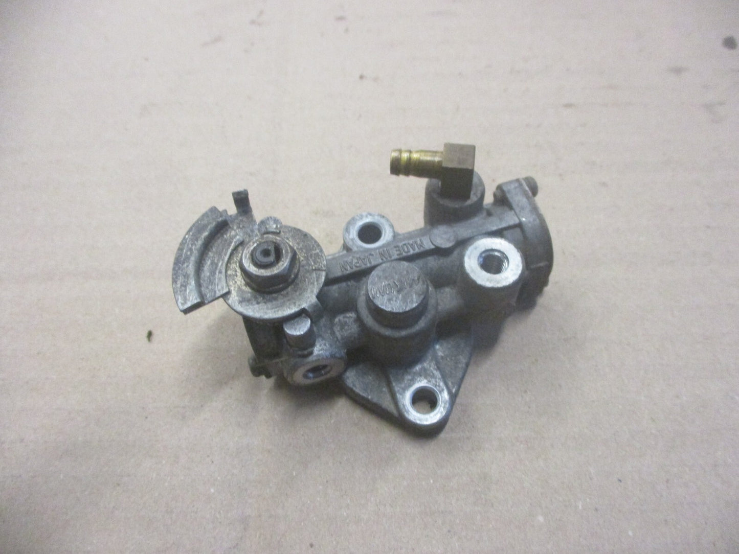 Pompe à huile pour Kawasaki 125 KMX - MX125B
