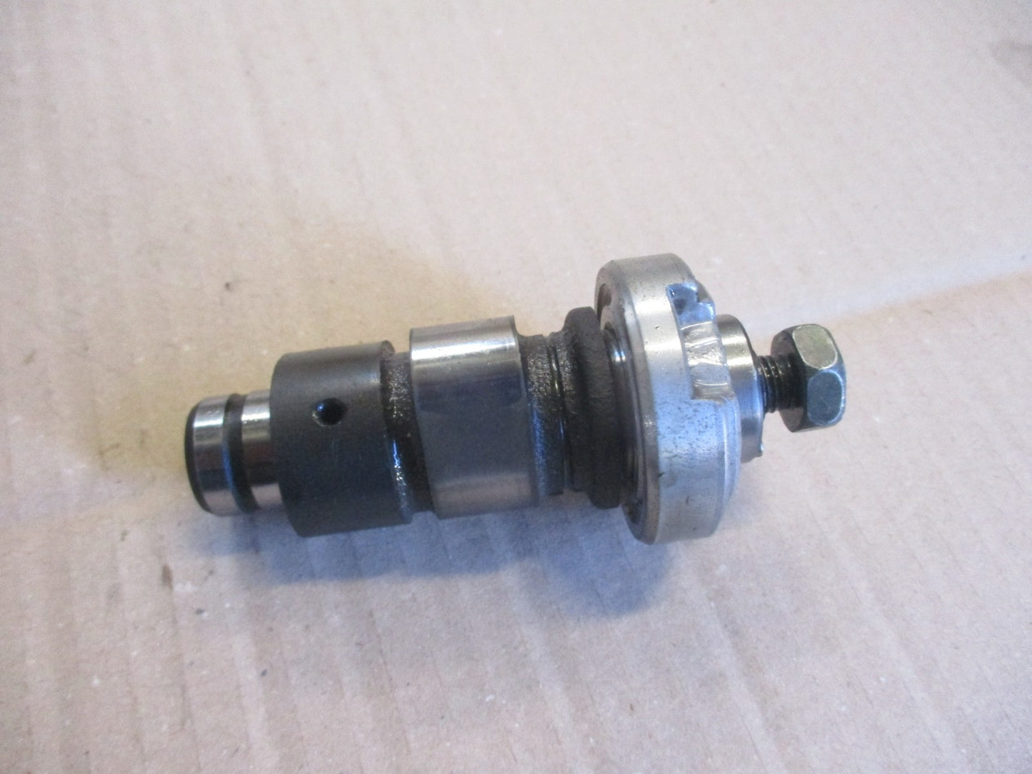 Arbre à cames Yamaha 125 TW - 125 XT - 125 SR - DE01 - DE054 - 12V - 3YU - 10F